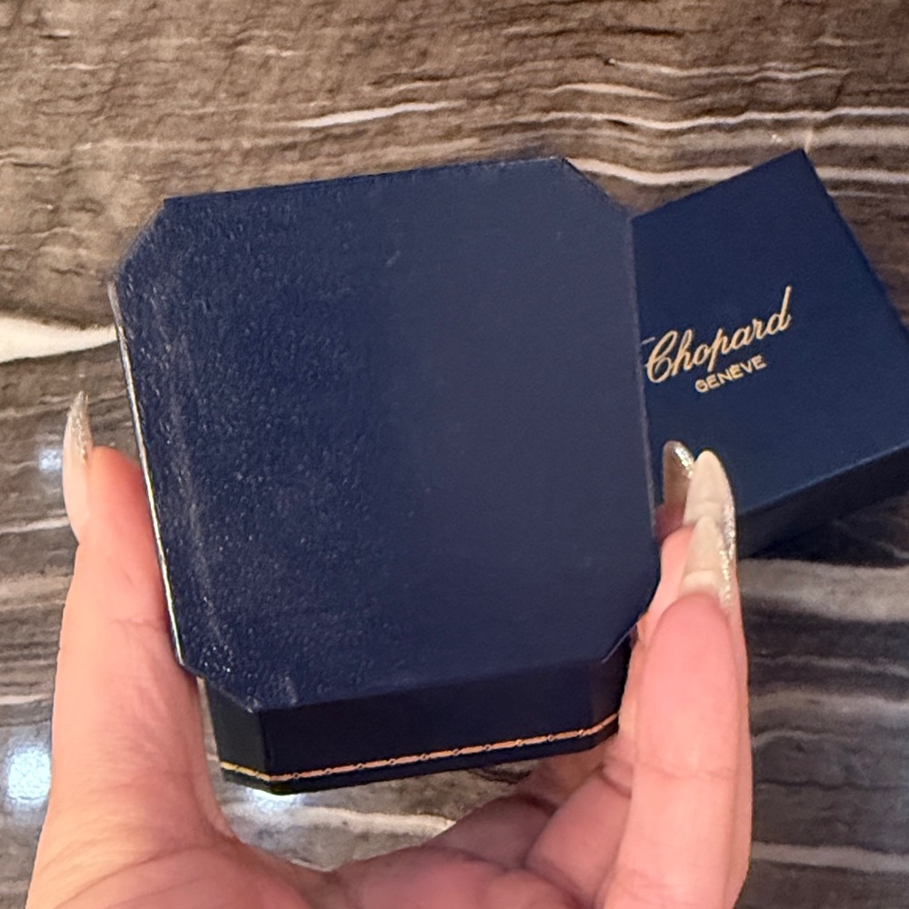 CHOPARD VINTAGE RING BOX 
WITH OUTER BOX - Picture 8 of 14